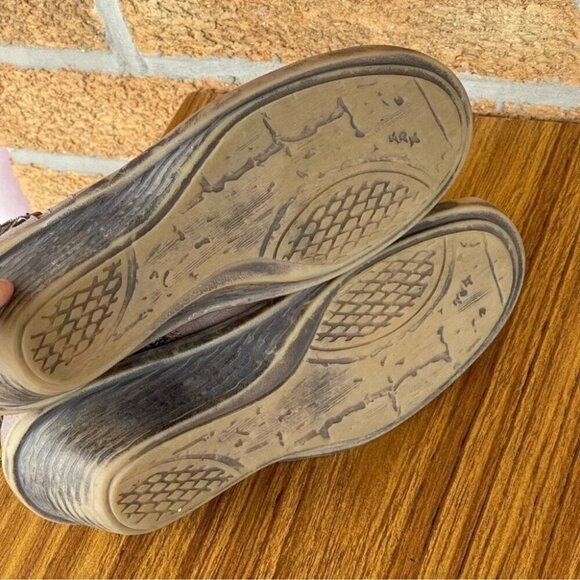 OTBT Women's Rocker Wedge Bootie StoneLeather size 9 - Picture 8 of 10